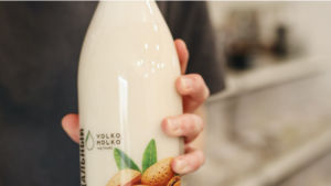 is almond milk good for keto diet